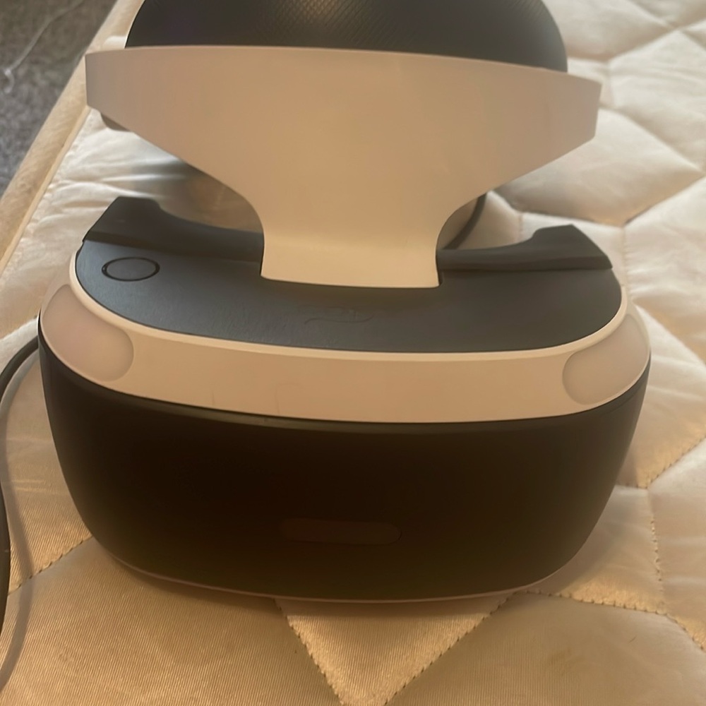 I’m selling a ps4 bundle